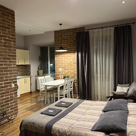 Vip Apartments ! Lviv Extérieur photo