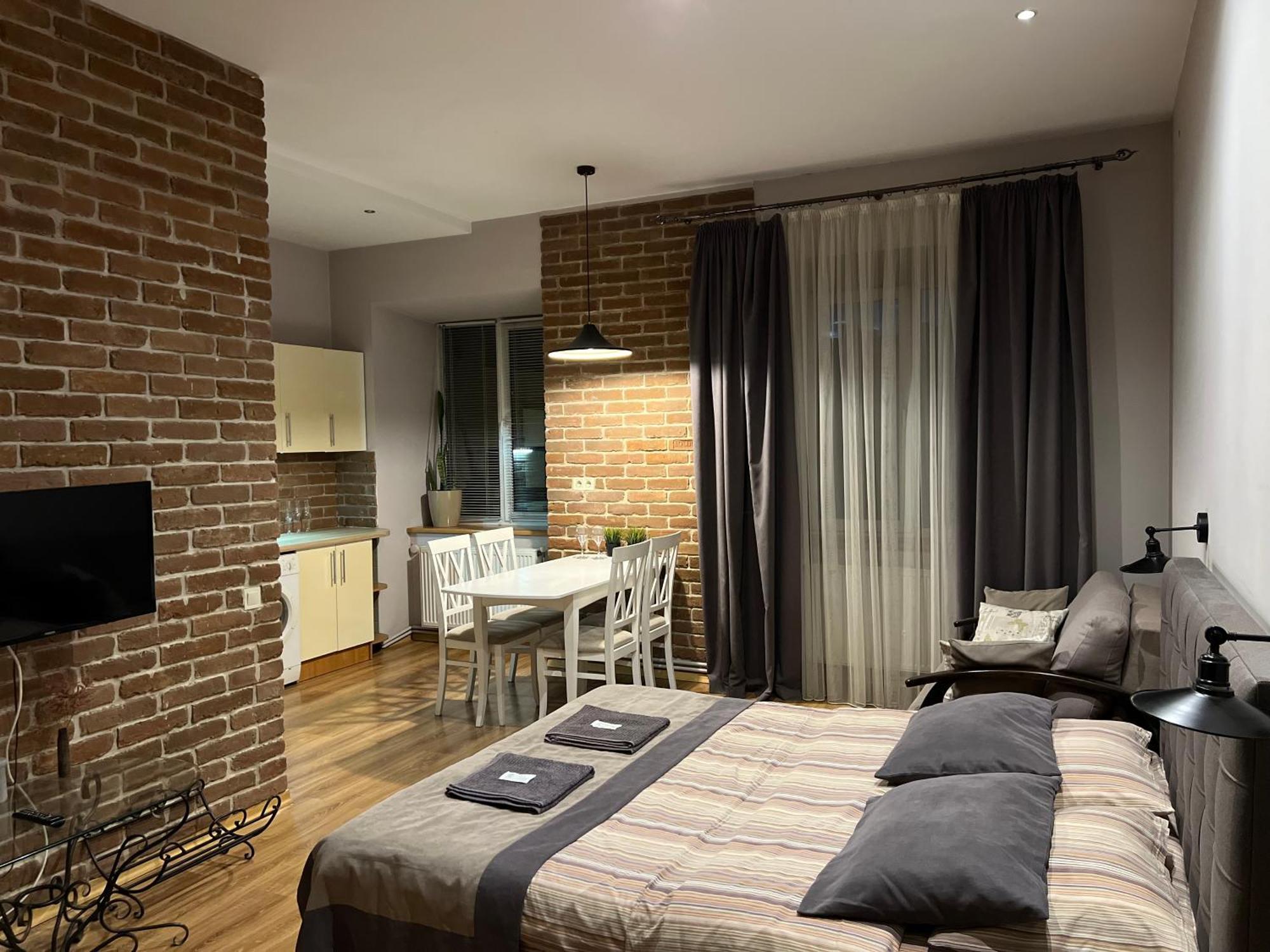 Vip Apartments ! Lviv Extérieur photo