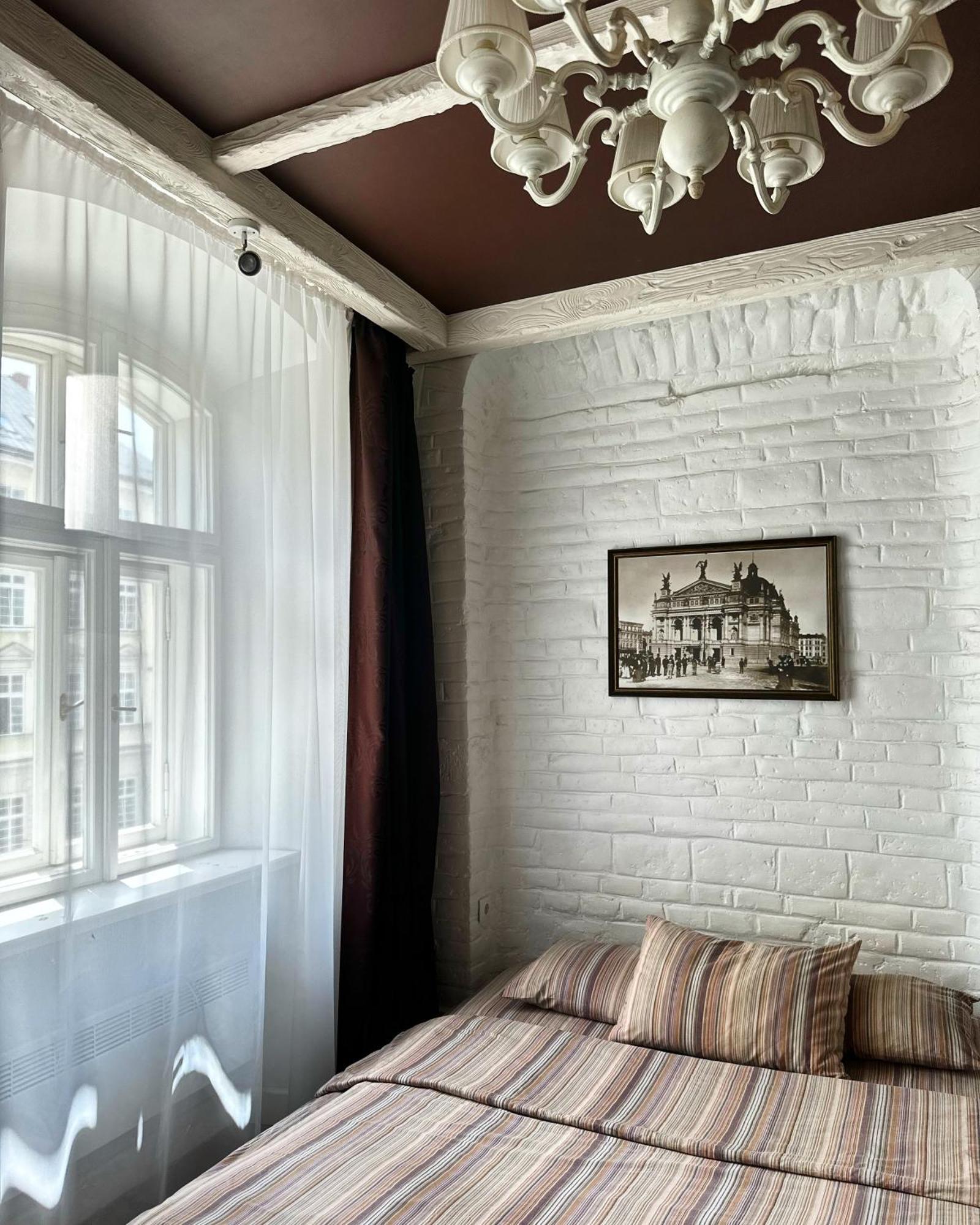 Vip Apartments ! Lviv Extérieur photo