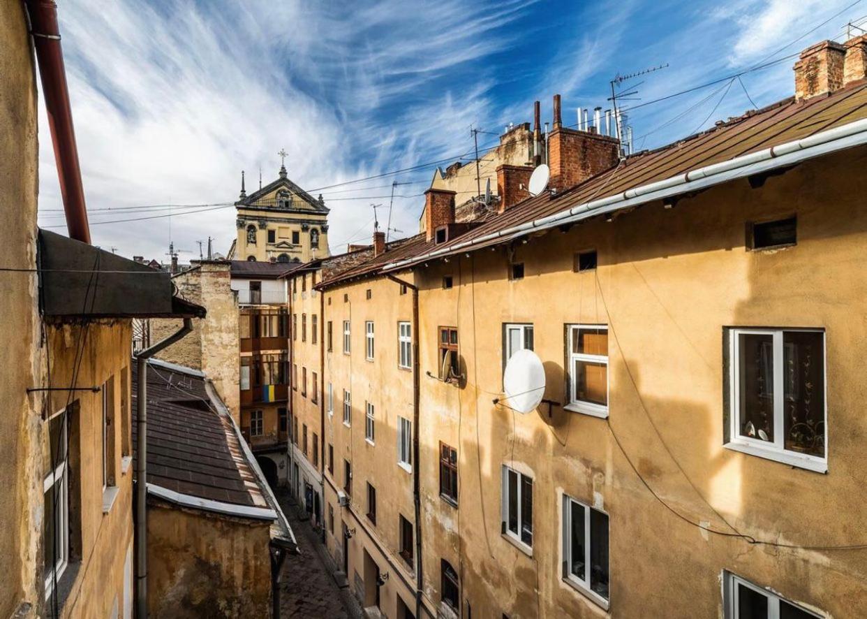 Vip Apartments ! Lviv Extérieur photo