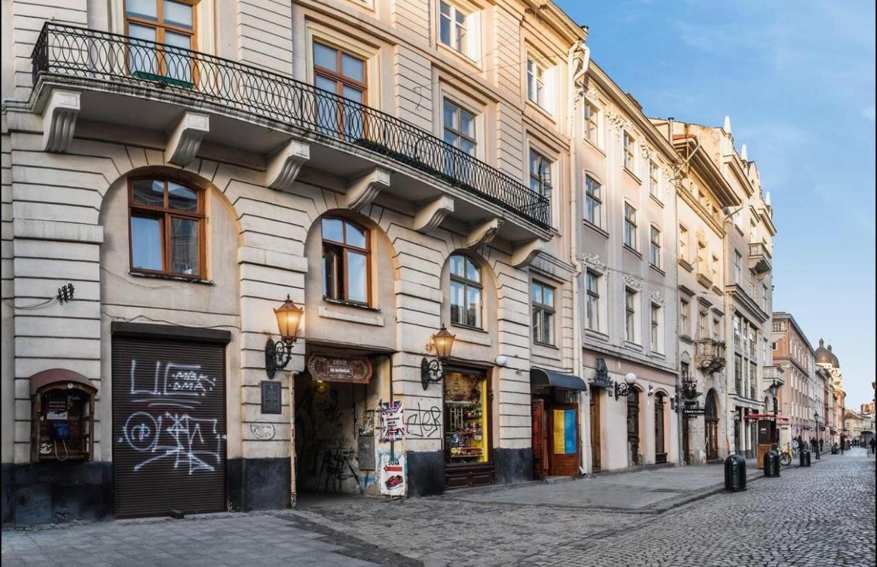 Vip Apartments ! Lviv Extérieur photo