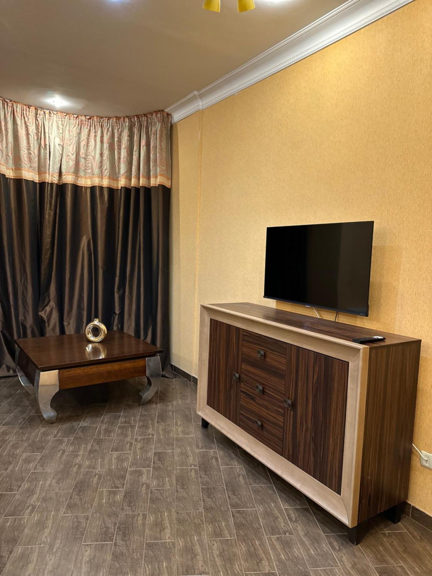 Vip Apartments ! Lviv Extérieur photo